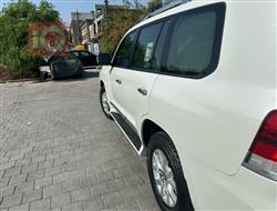 تۆیۆتا لاند کروزەر